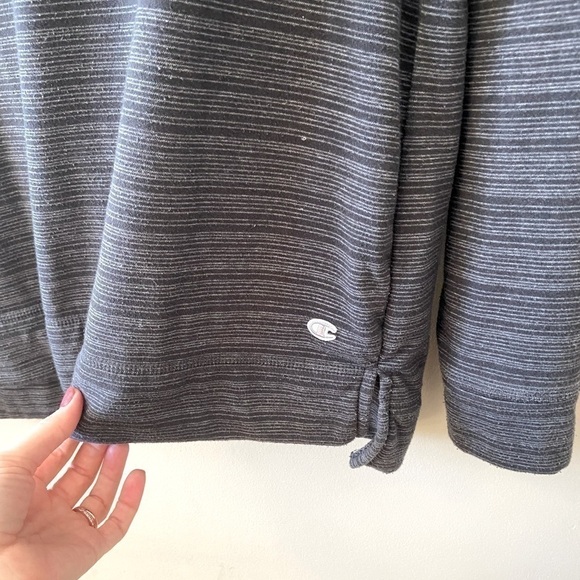⭐️2 FOR $20⭐️ Champion Grey Pullover sweater - Picture 8 of 12